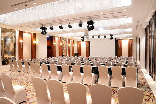 大倉久和大飯店